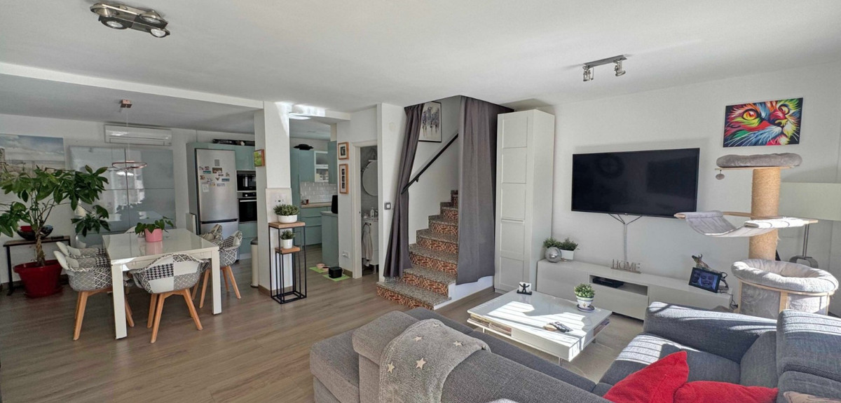 2 Bed Townhouse for sale in Villamartin Costa Blanca, Alicante, Spain