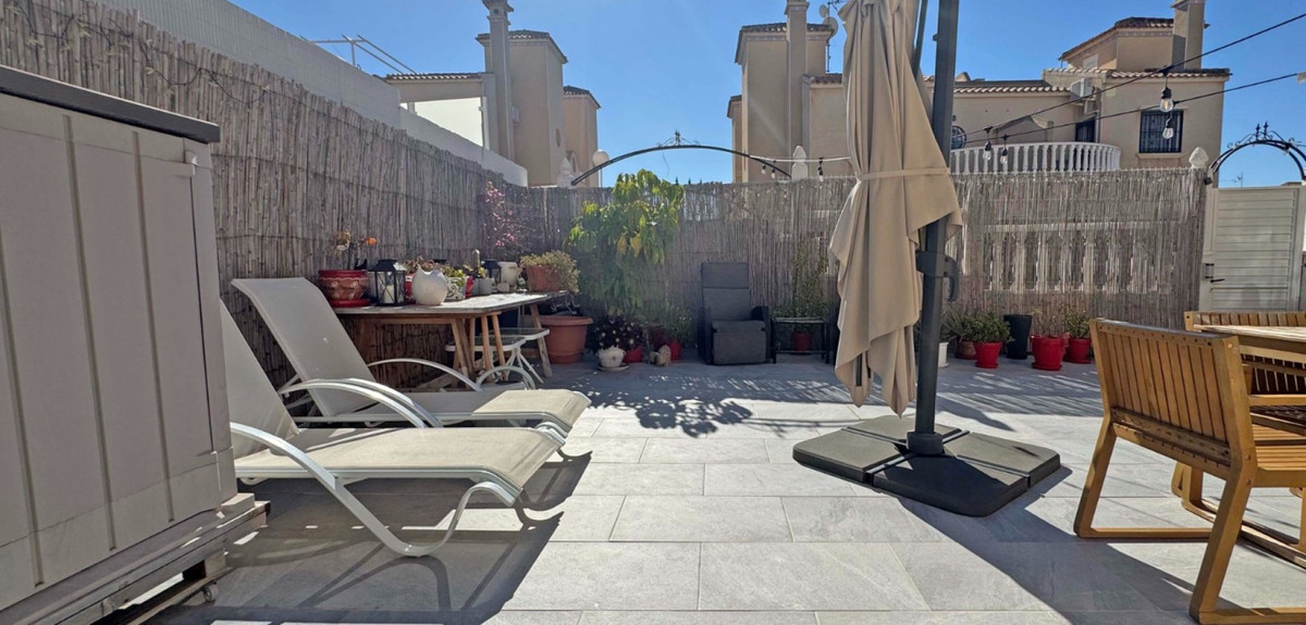 2 Bed Townhouse for sale in Villamartin Costa Blanca, Alicante, Spain