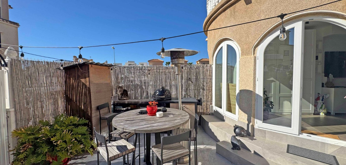 2 Bed Townhouse for sale in Villamartin Costa Blanca, Alicante, Spain
