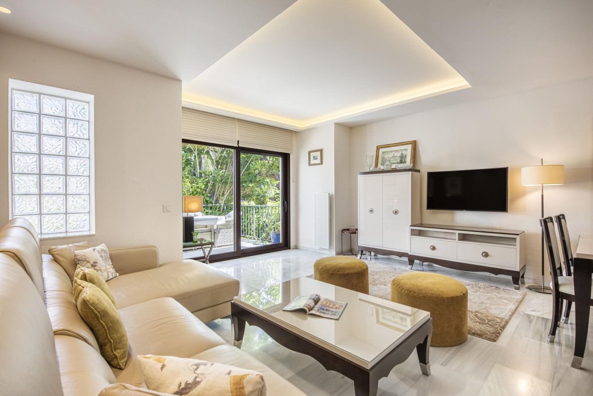 4 Bed Townhouse for sale in Marbella Costa Del Sol, Málaga, Spain