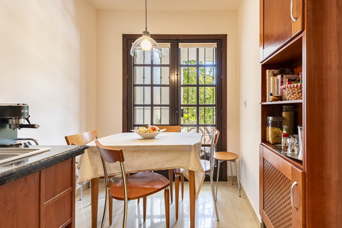 4 Bed Townhouse for sale in Marbella Costa Del Sol, Málaga, Spain