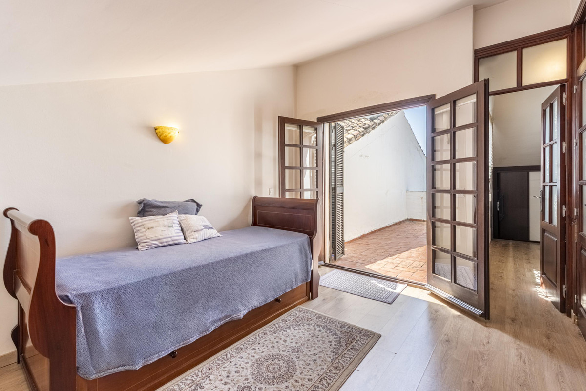 4 Bed Townhouse for sale in Marbella Costa Del Sol, Málaga, Spain
