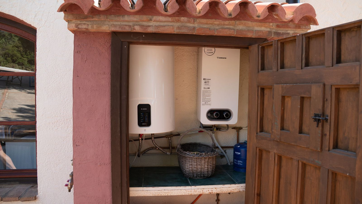 Se vende Finca - Cortijo de 7 dormitorios en Costa Del Sol, Málaga, España