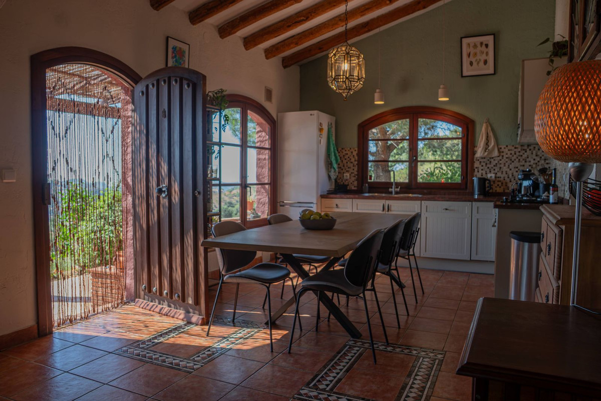 Se vende Finca - Cortijo de 7 dormitorios en Costa Del Sol, Málaga, España