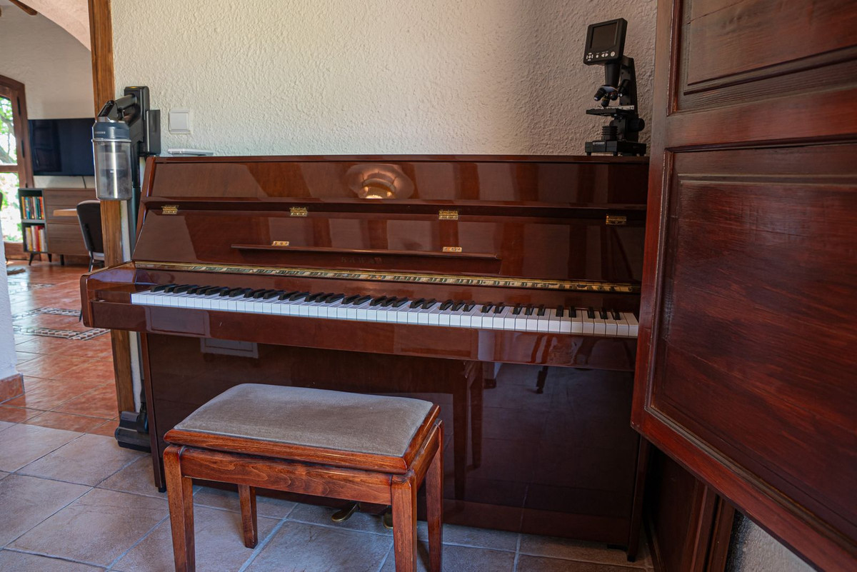 Se vende Finca - Cortijo de 7 dormitorios en Costa Del Sol, Málaga, España