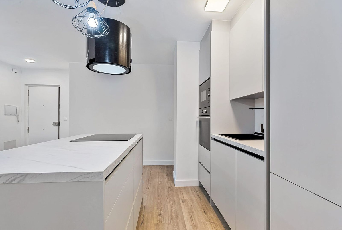 Se vende Apartamento Planta Media de 3 dormitorios en Costa Del Sol, Málaga, España