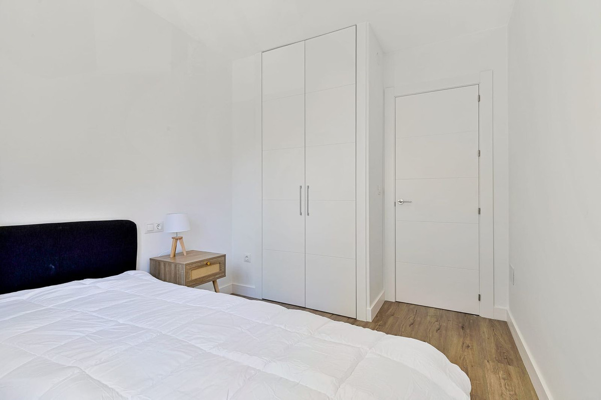 Se vende Apartamento Planta Media de 3 dormitorios en Costa Del Sol, Málaga, España