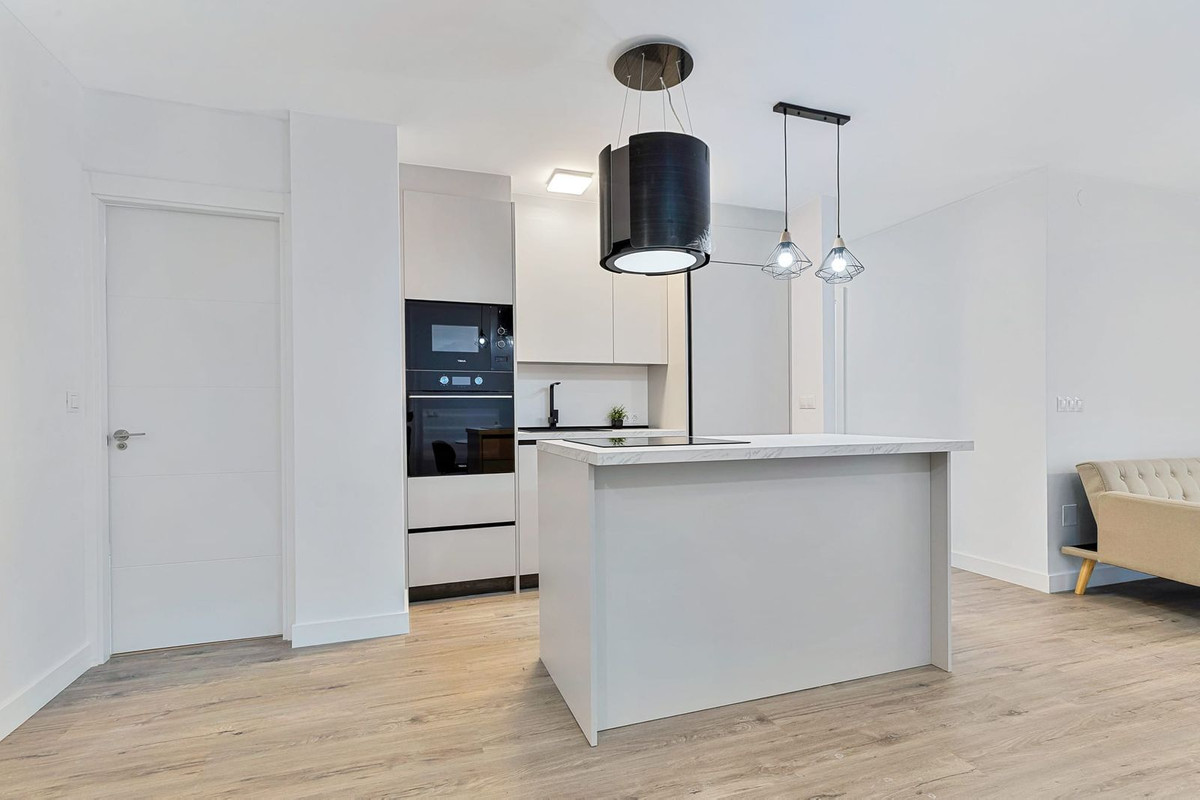 Se vende Apartamento Planta Media de 3 dormitorios en Costa Del Sol, Málaga, España