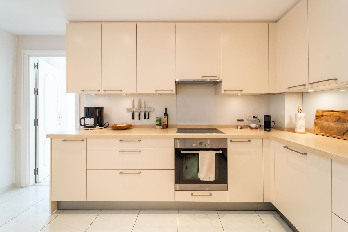 4 Bed Townhouse for sale in Elviria Costa Del Sol, Málaga, Spain