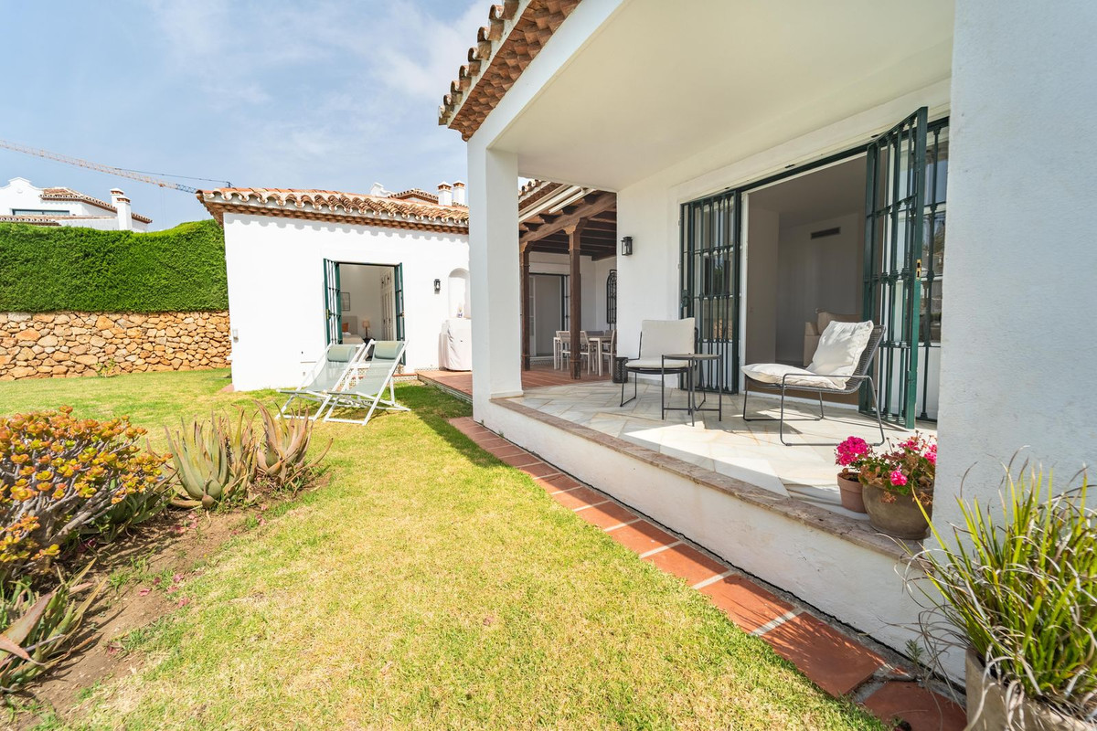 4 Bed Townhouse for sale in Elviria Costa Del Sol, Málaga, Spain