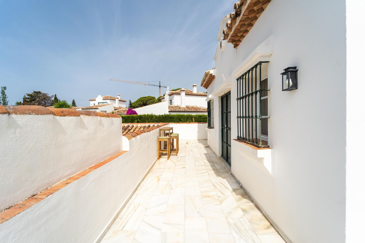 4 Bed Townhouse for sale in Elviria Costa Del Sol, Málaga, Spain