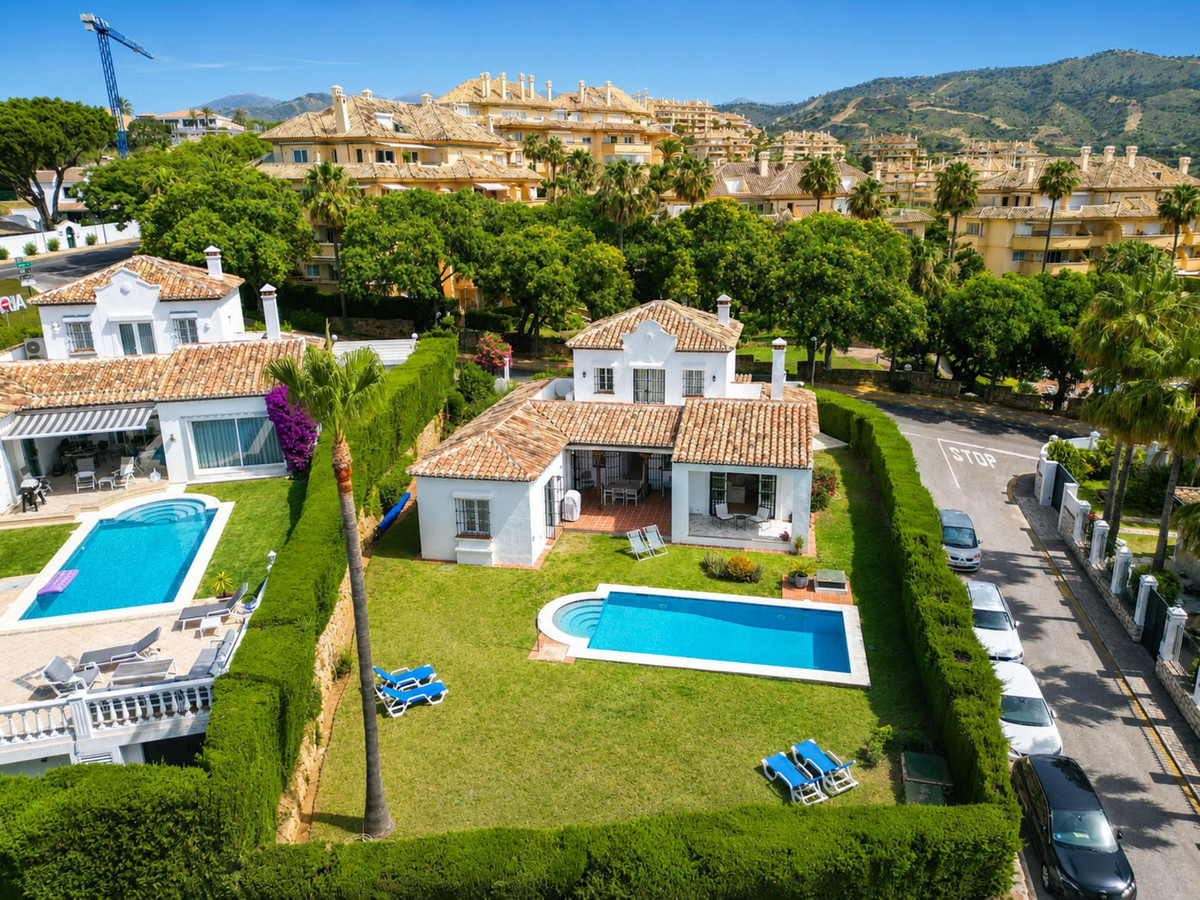 4 Bed Townhouse for sale in Elviria Costa Del Sol, Málaga, Spain