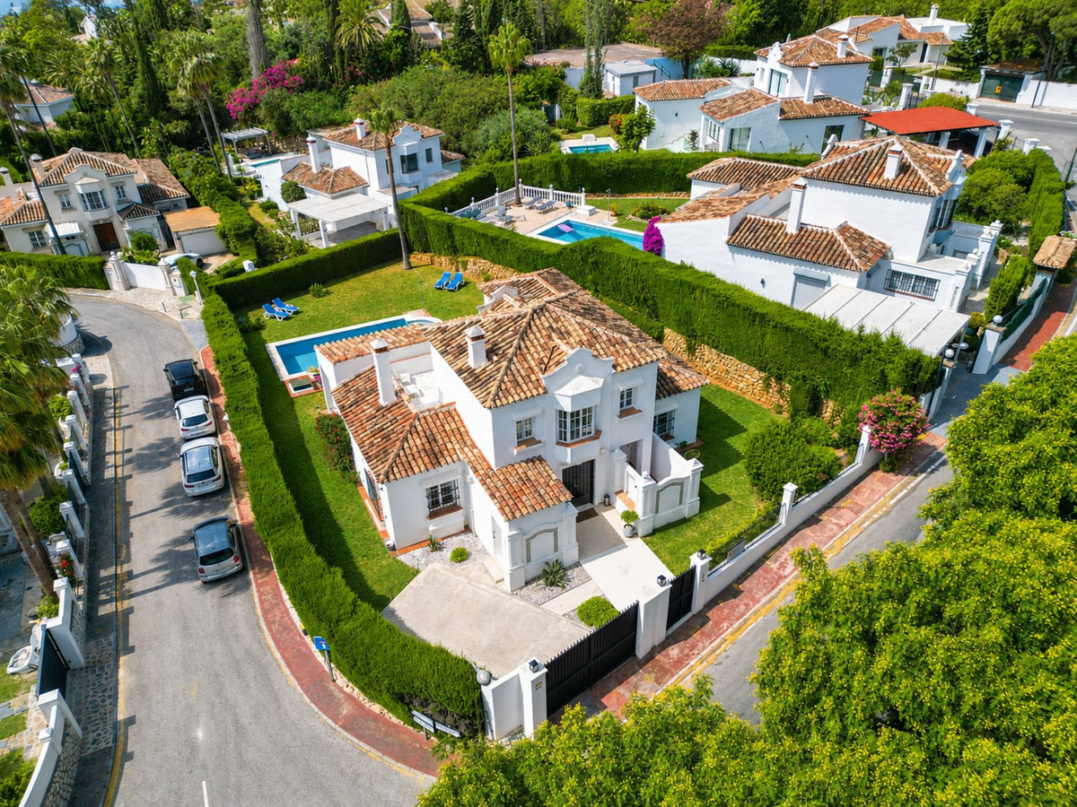 4 Bed Townhouse for sale in Elviria Costa Del Sol, Málaga, Spain