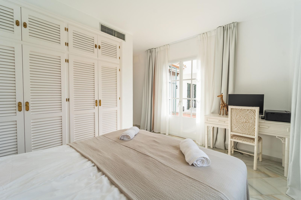 4 Bed Townhouse for sale in Elviria Costa Del Sol, Málaga, Spain