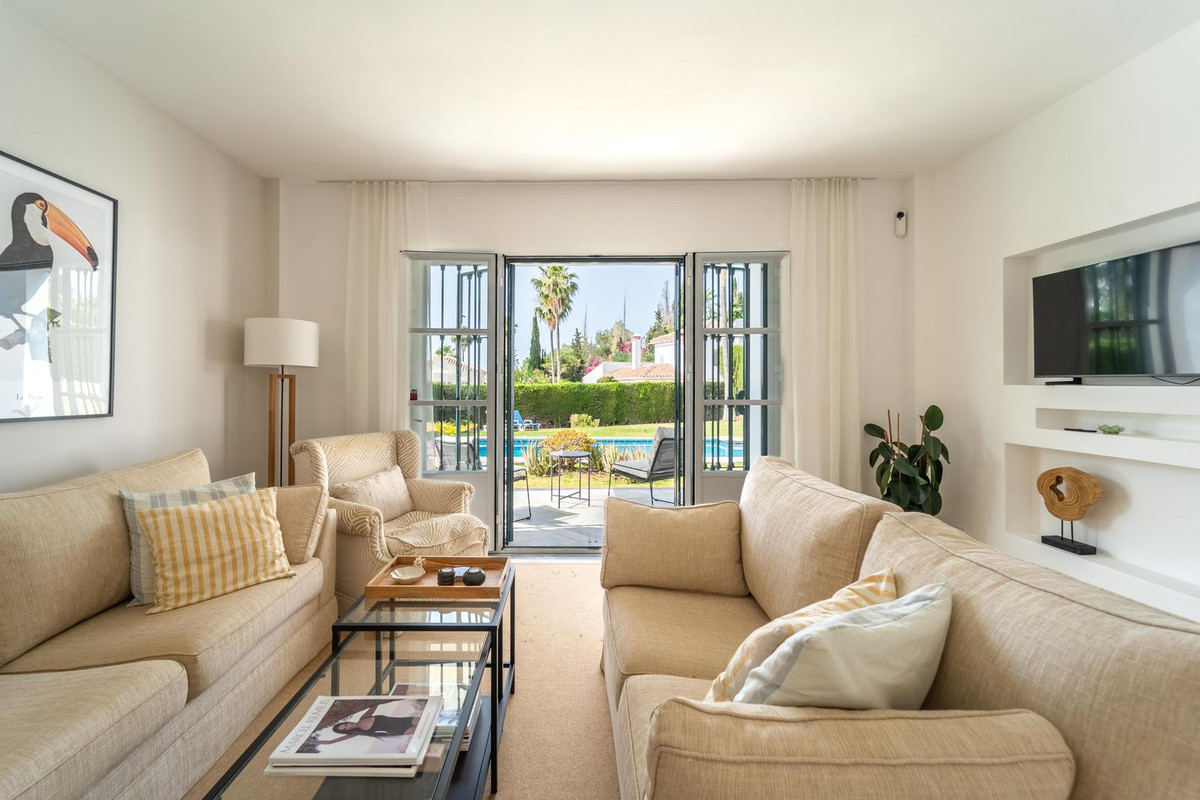 4 Bed Townhouse for sale in Elviria Costa Del Sol, Málaga, Spain