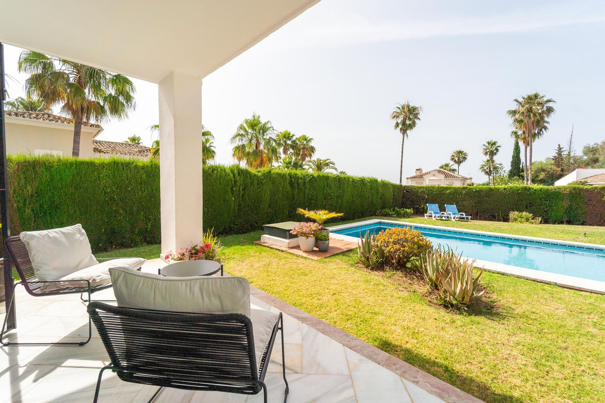 4 Bed Townhouse for sale in Elviria Costa Del Sol, Málaga, Spain