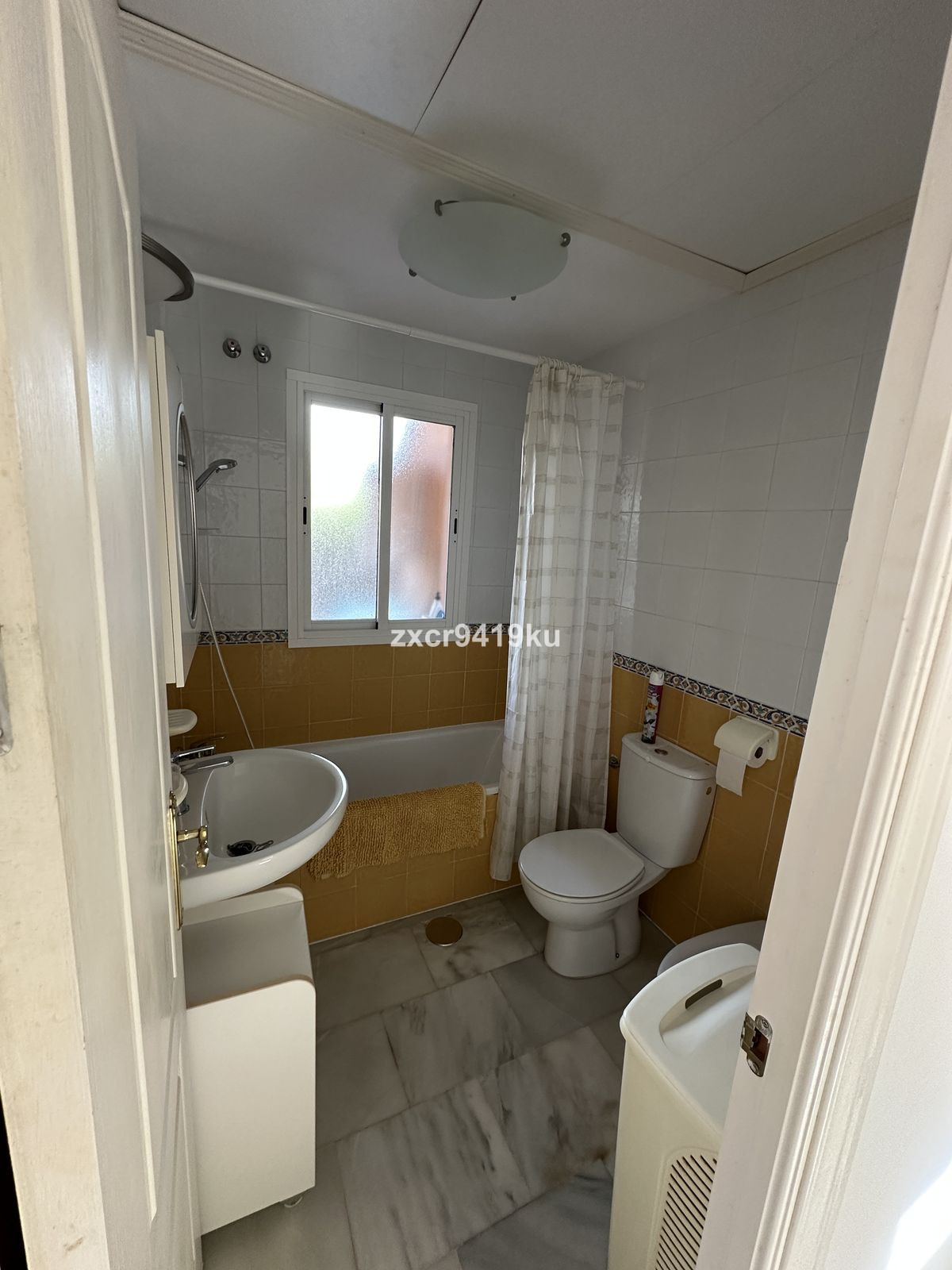 Se vende Apartamento Planta Baja de 3 dormitorios en Costa Del Sol, Málaga, España
