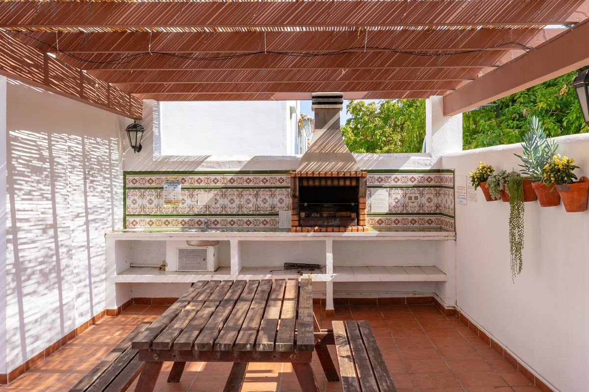 Se vende Apartamento Planta Media de 2 dormitorios en Costa Del Sol, Málaga, España