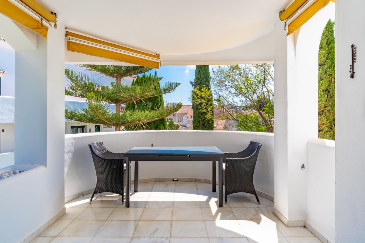 Se vende Apartamento Planta Media de 2 dormitorios en Costa Del Sol, Málaga, España