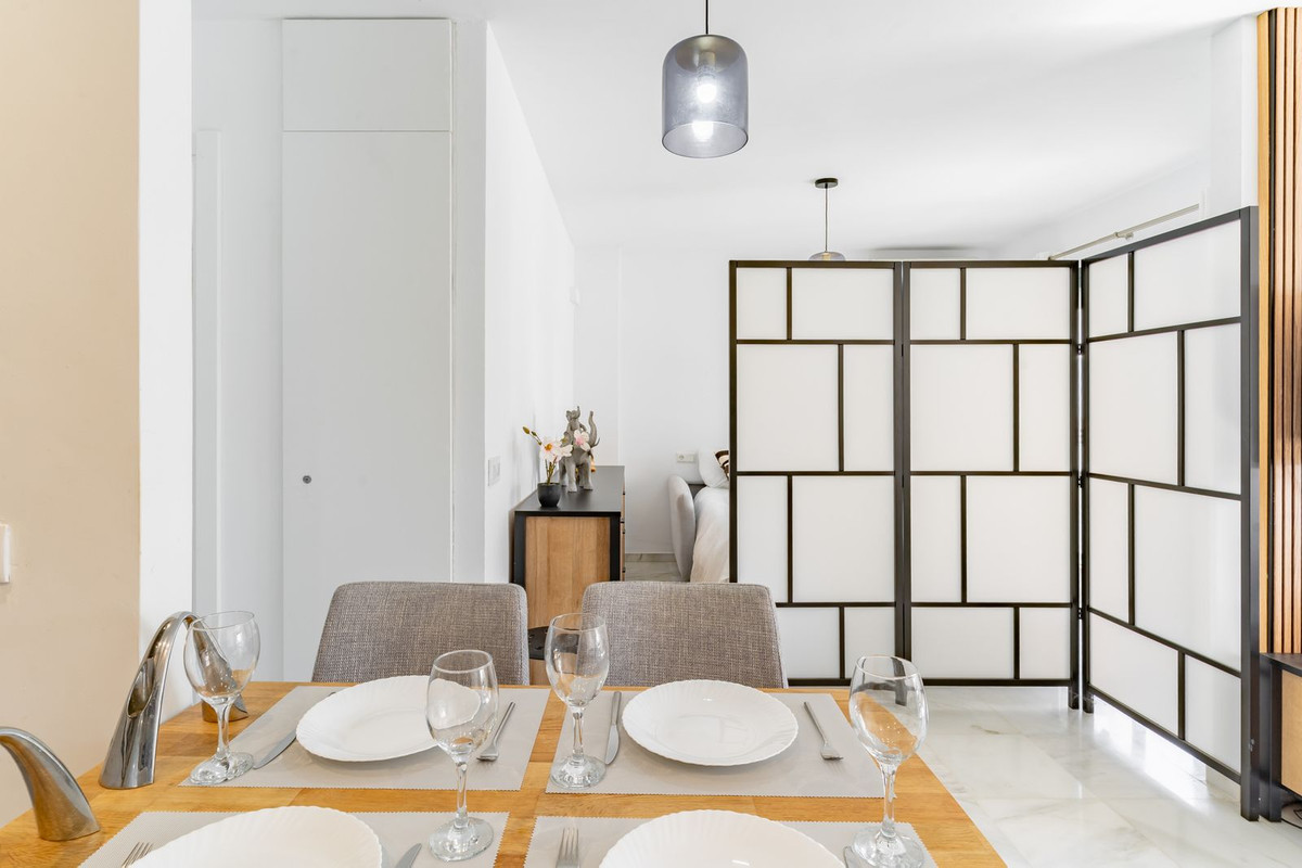 Se vende Apartamento Planta Media de 2 dormitorios en Costa Del Sol, Málaga, España