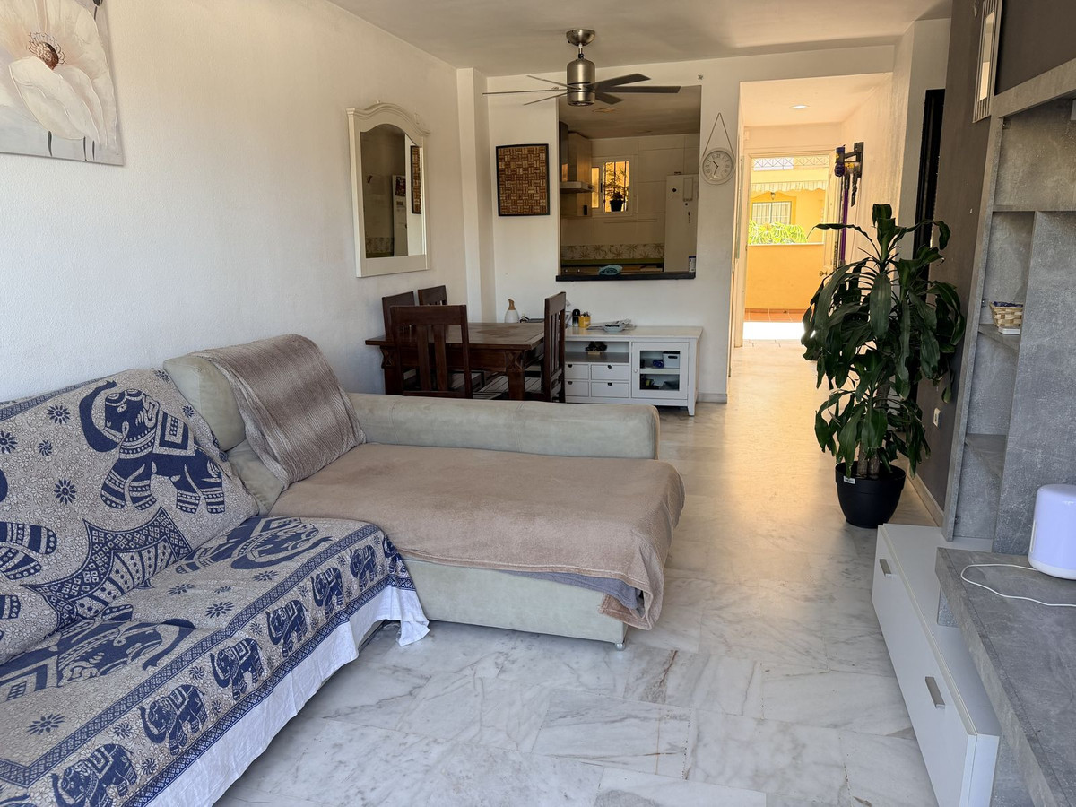 Se vende Apartamento Planta Media de 2 dormitorios en Costa Del Sol, Málaga, España