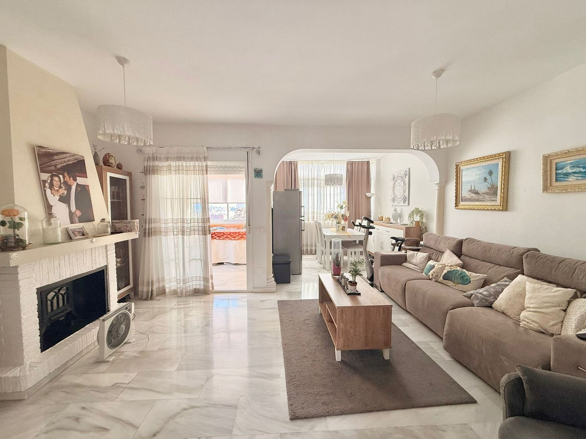 3 Bed Townhouse for sale in Torreblanca Costa Del Sol, Málaga, Spain