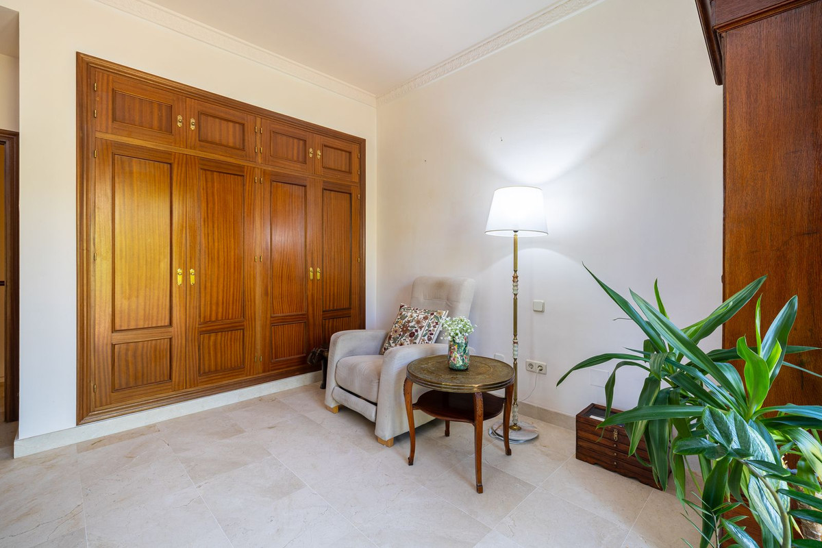 5 Bed Townhouse for sale in Marbella Costa Del Sol, Málaga, Spain