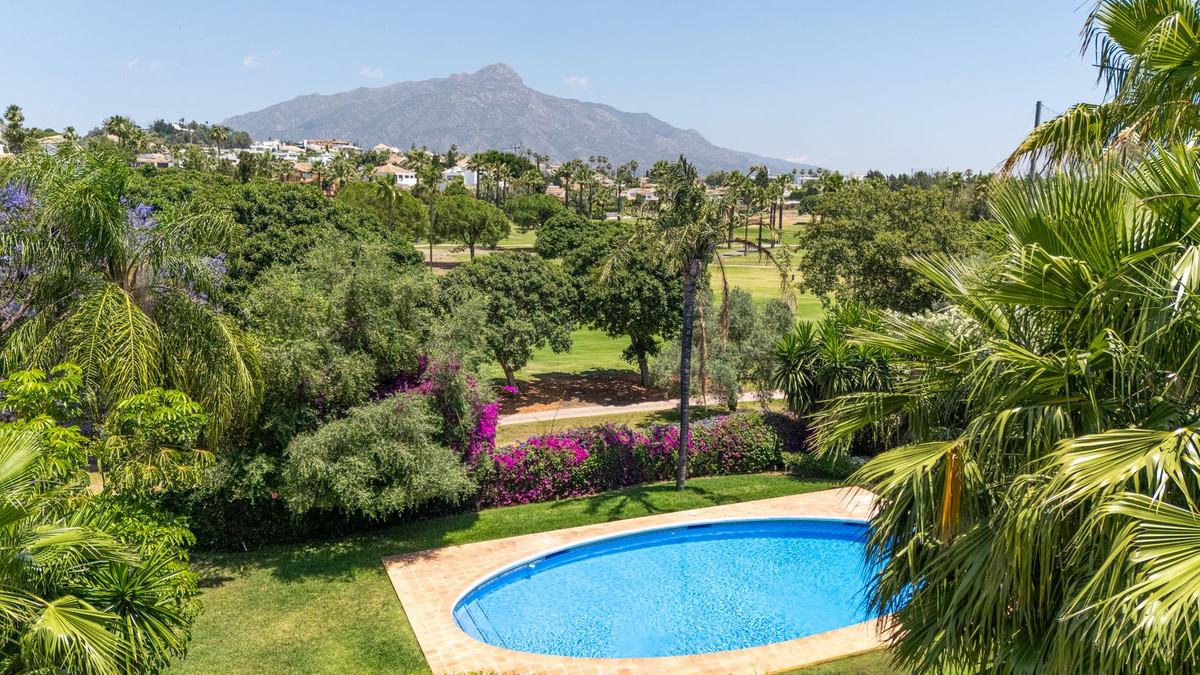 5 Bed Townhouse for sale in Marbella Costa Del Sol, Málaga, Spain