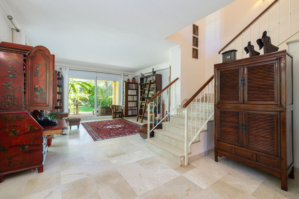 5 Bed Townhouse for sale in Marbella Costa Del Sol, Málaga, Spain