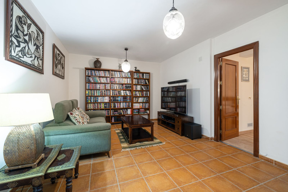 5 Bed Townhouse for sale in Marbella Costa Del Sol, Málaga, Spain