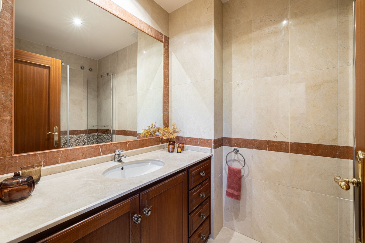 5 Bed Townhouse for sale in Marbella Costa Del Sol, Málaga, Spain