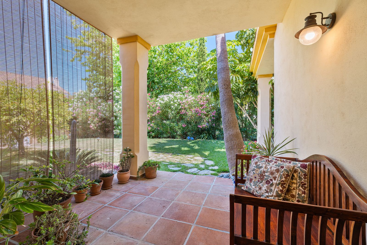 5 Bed Townhouse for sale in Marbella Costa Del Sol, Málaga, Spain
