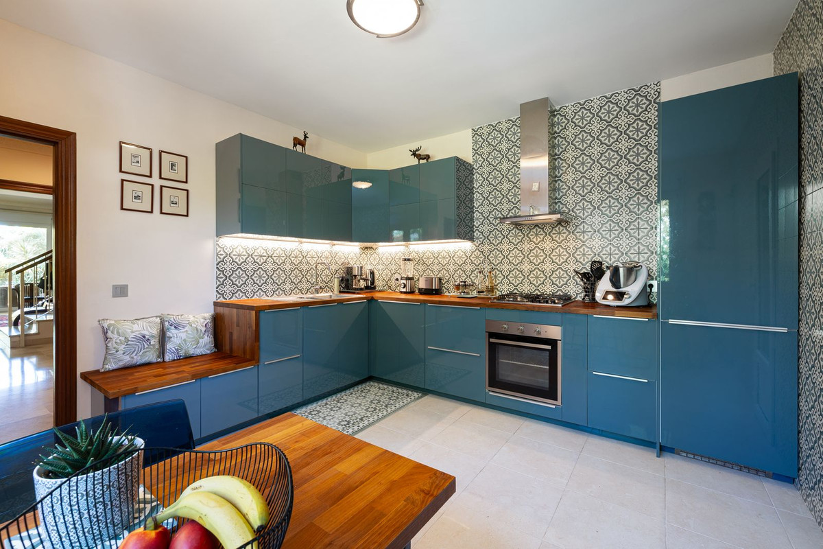 5 Bed Townhouse for sale in Marbella Costa Del Sol, Málaga, Spain
