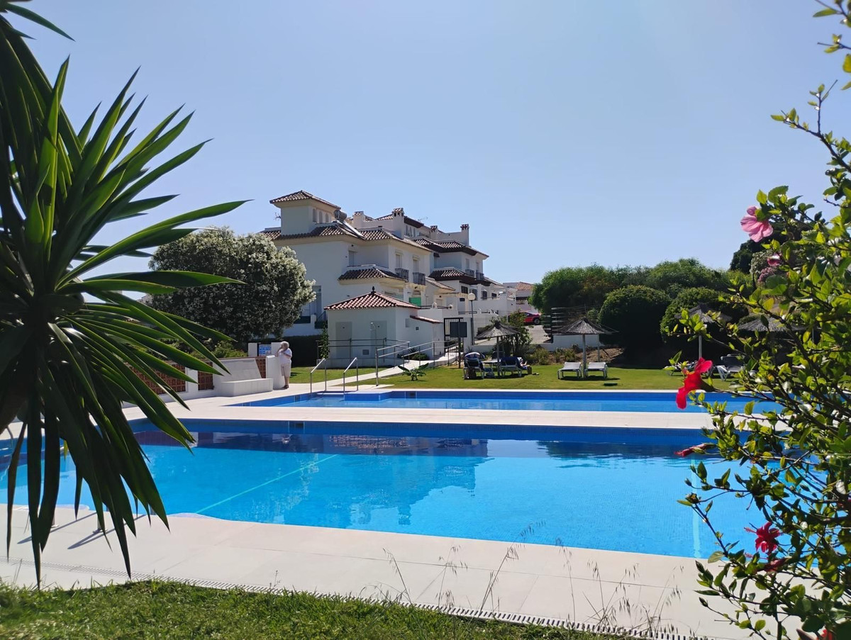 Se vende Pareada de 3 dormitorios en Costa Del Sol, Málaga, España