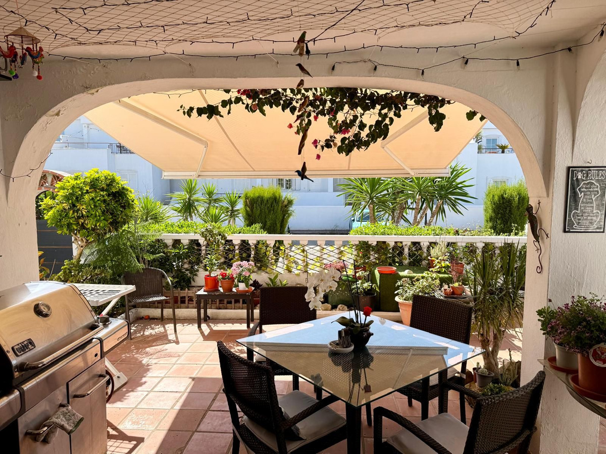 Se vende Pareada de 3 dormitorios en Costa Del Sol, Málaga, España