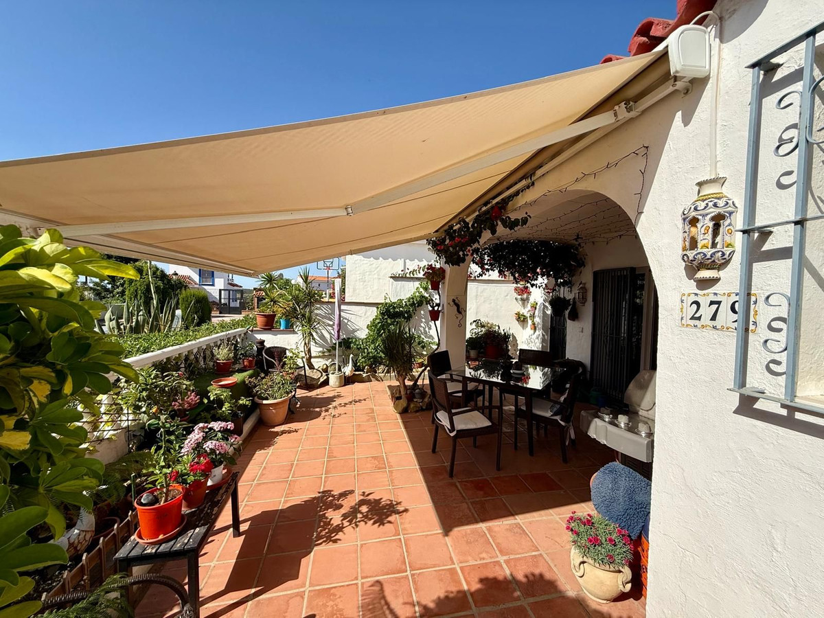 Se vende Pareada de 3 dormitorios en Costa Del Sol, Málaga, España