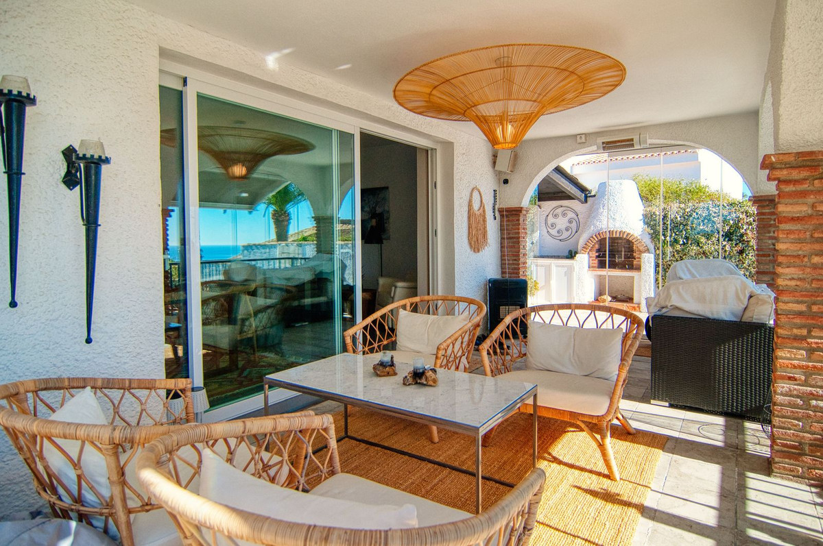 4 Bed Townhouse for sale in La Capellania Costa Del Sol, Málaga, Spain