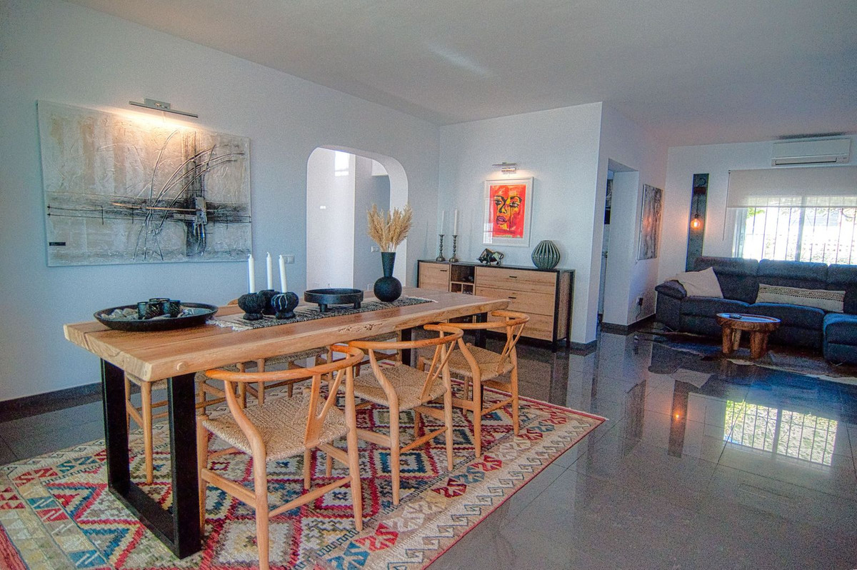 4 Bed Townhouse for sale in La Capellania Costa Del Sol, Málaga, Spain