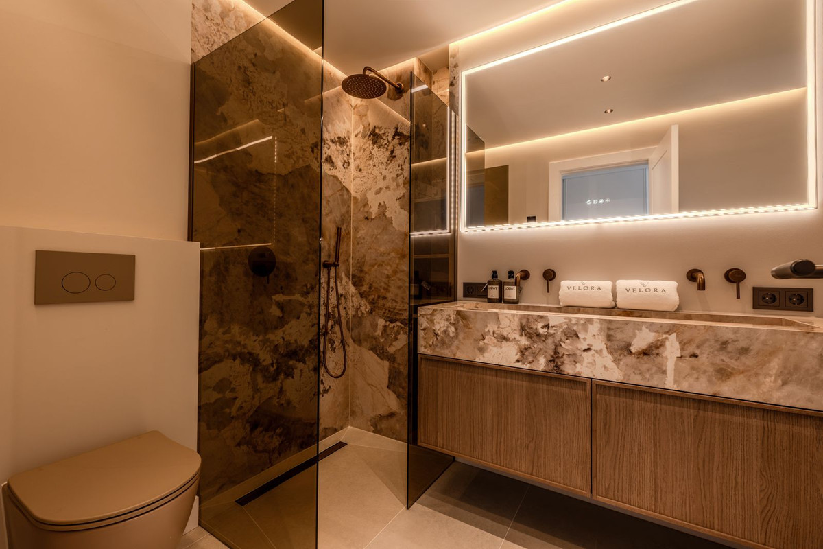 3 Bed Apartment for sale in La Quinta Costa Del Sol, Málaga, Spain