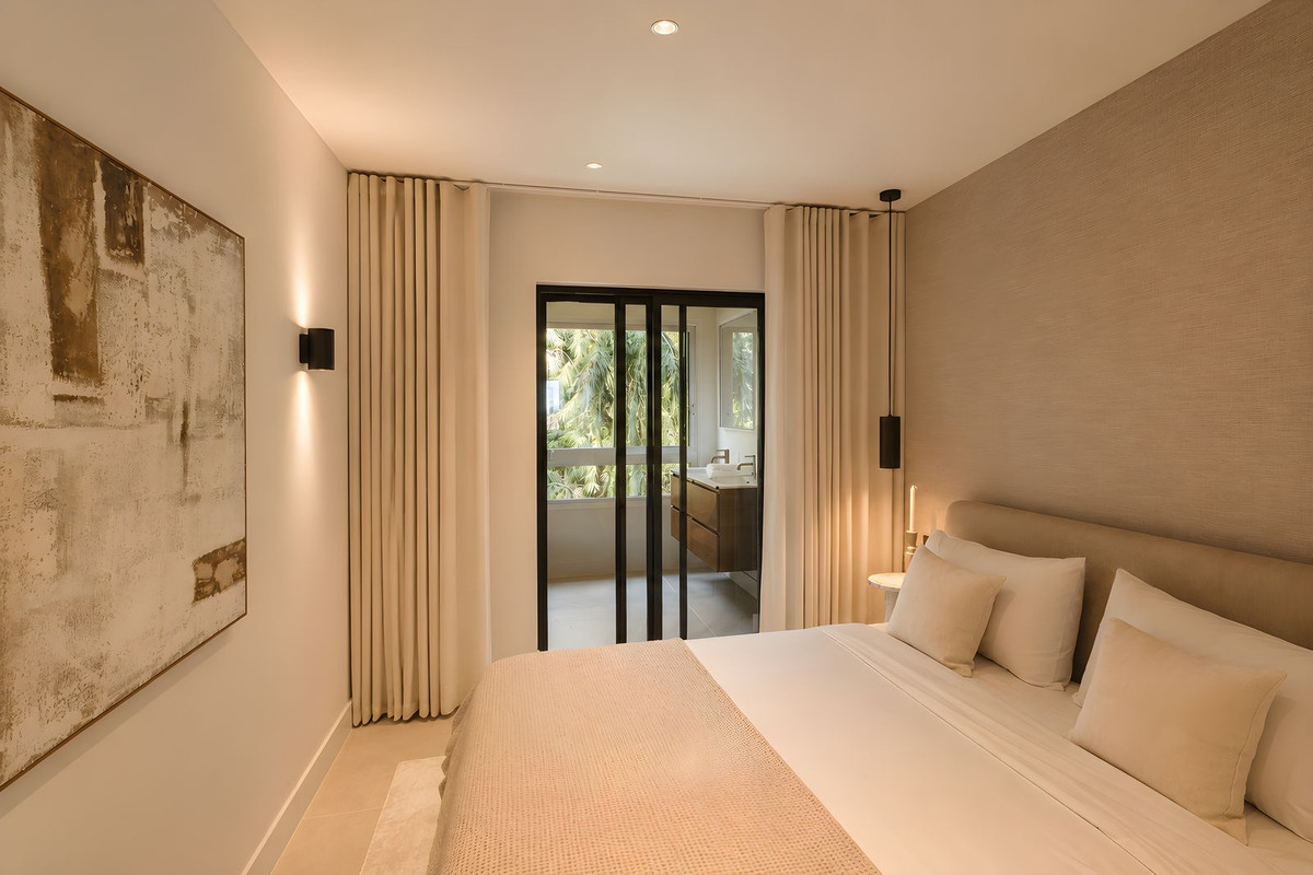 3 Bed Apartment for sale in La Quinta Costa Del Sol, Málaga, Spain
