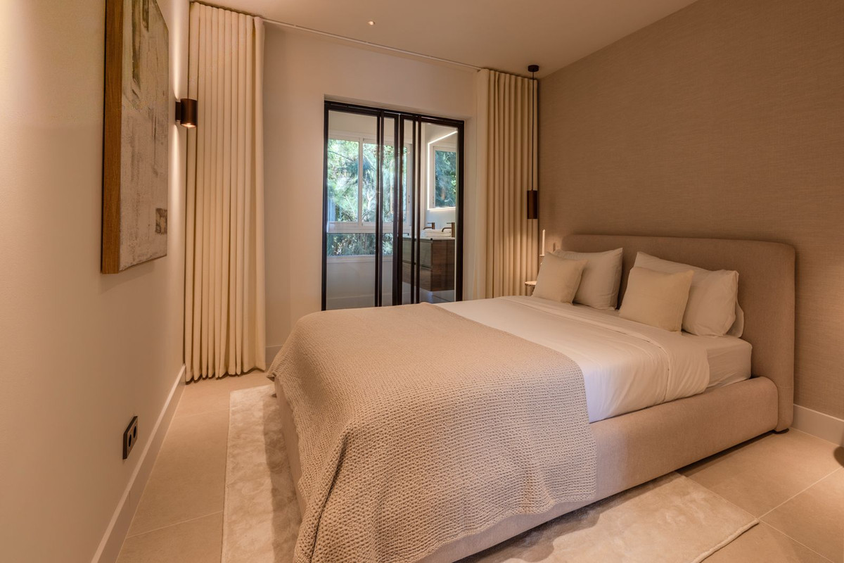 3 Bed Apartment for sale in La Quinta Costa Del Sol, Málaga, Spain