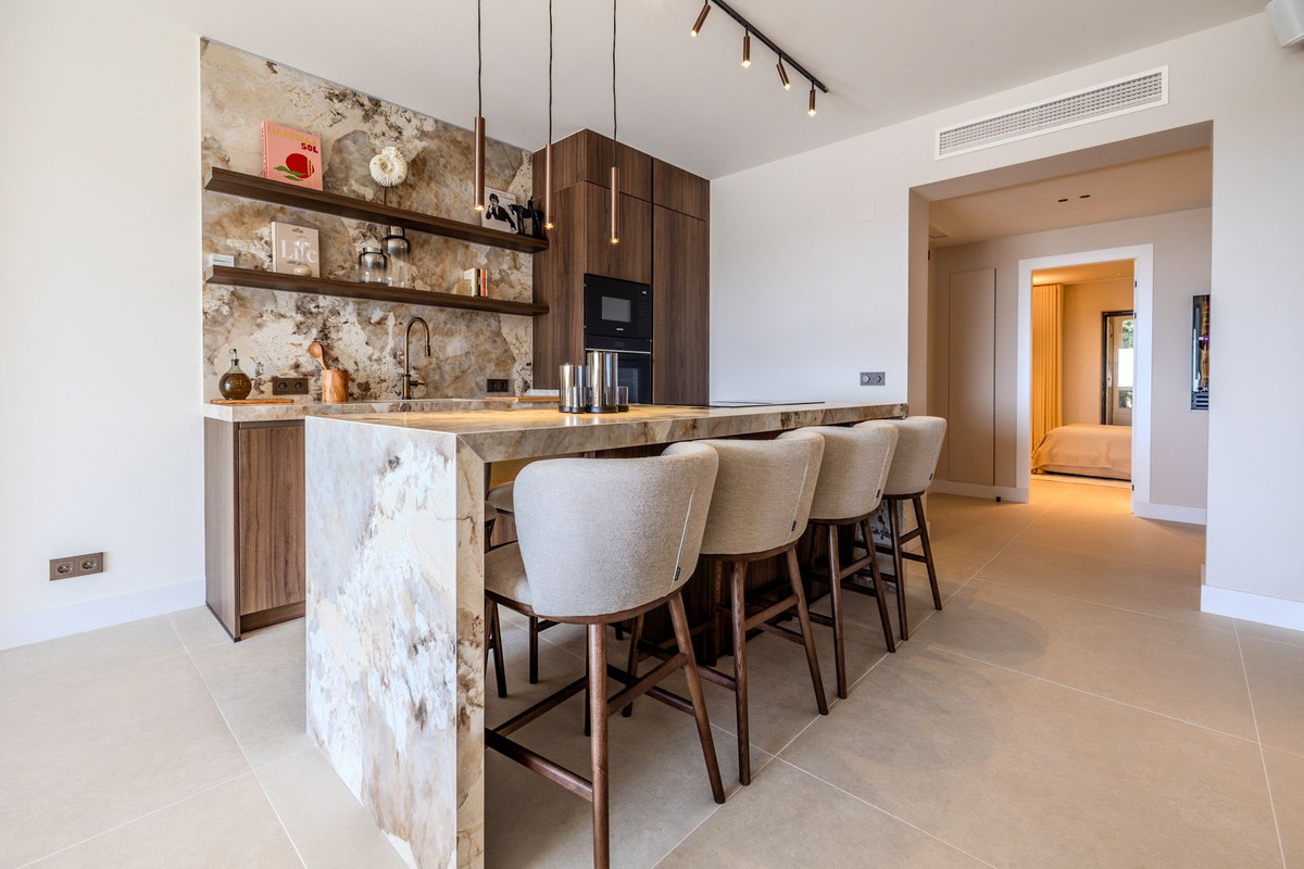 3 Bed Apartment for sale in La Quinta Costa Del Sol, Málaga, Spain