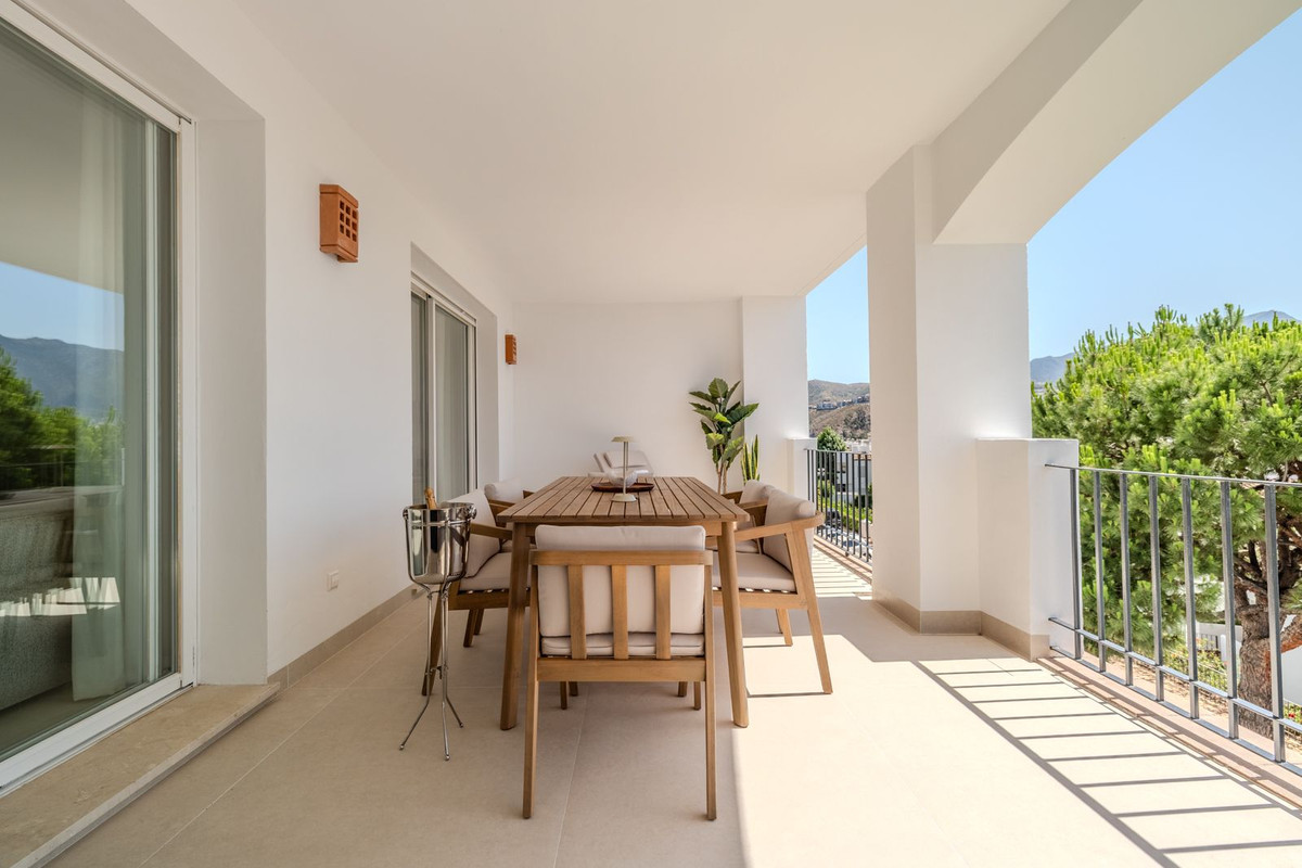 3 Bed Apartment for sale in La Quinta Costa Del Sol, Málaga, Spain