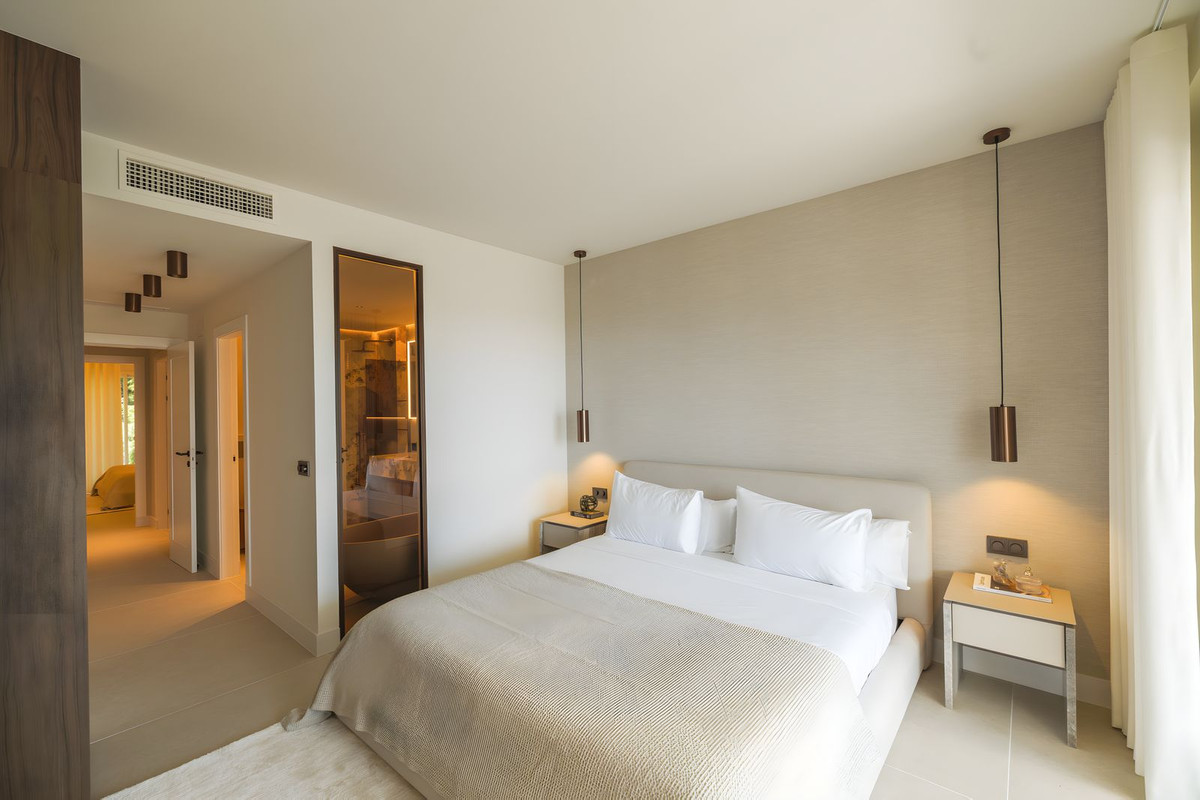 3 Bed Apartment for sale in La Quinta Costa Del Sol, Málaga, Spain