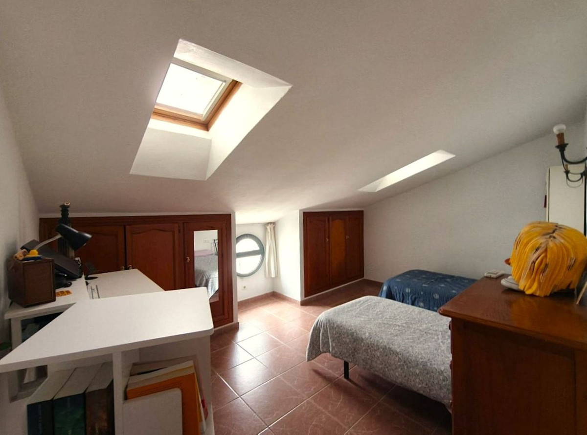 3 Bed Apartment for sale in Estepona Costa Del Sol, Málaga, Spain