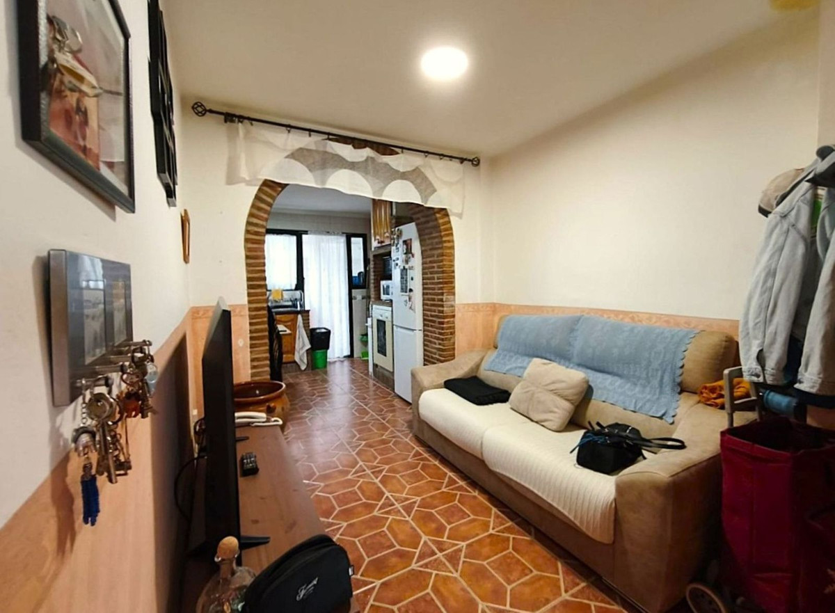 3 Bed Apartment for sale in Estepona Costa Del Sol, Málaga, Spain