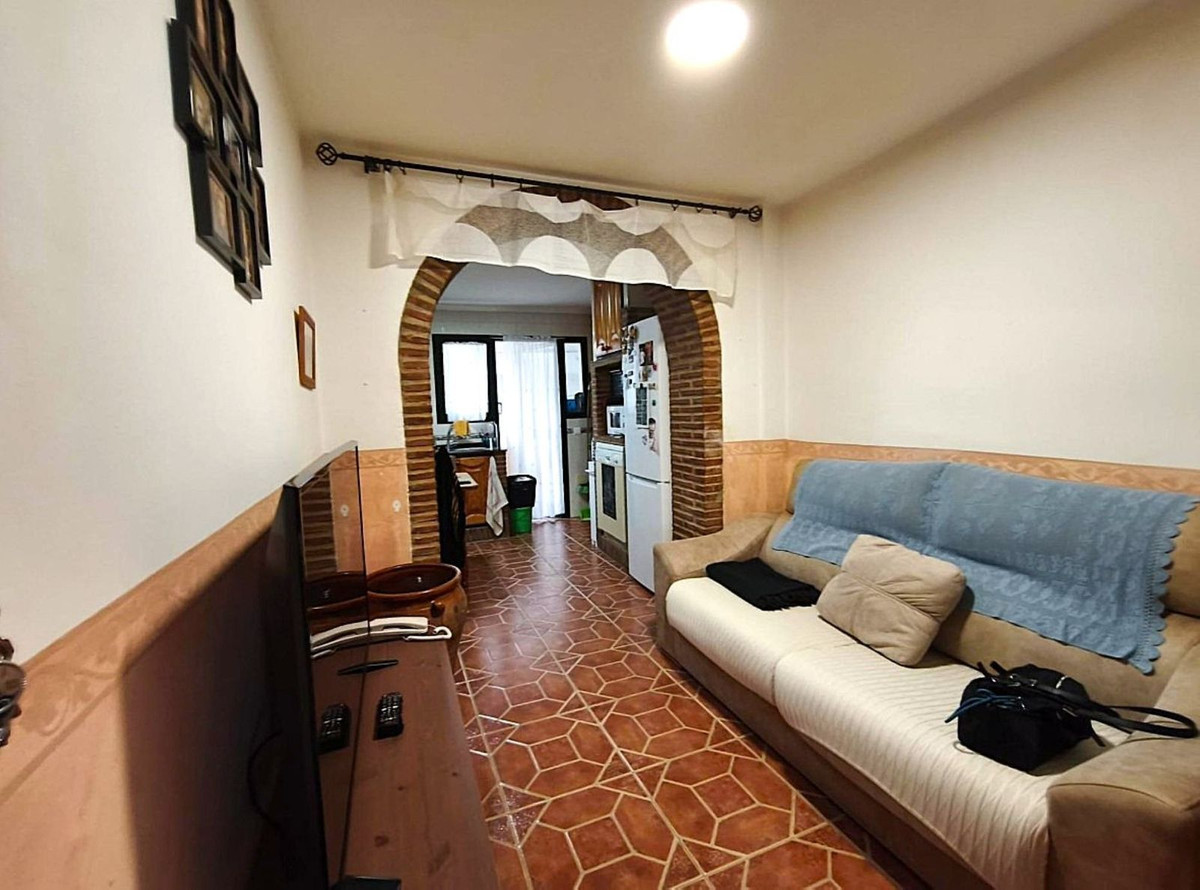 3 Bed Apartment for sale in Estepona Costa Del Sol, Málaga, Spain