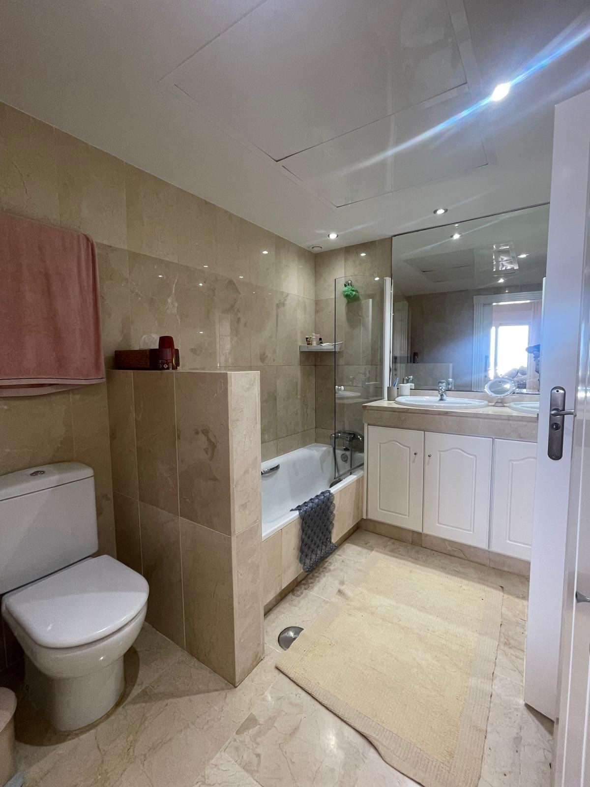 2 Bed Apartment for sale in Estepona Costa Del Sol, Málaga, Spain