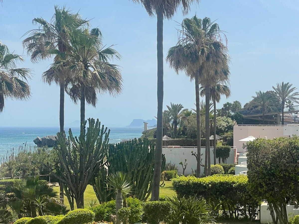 2 Bed Apartment for sale in Estepona Costa Del Sol, Málaga, Spain