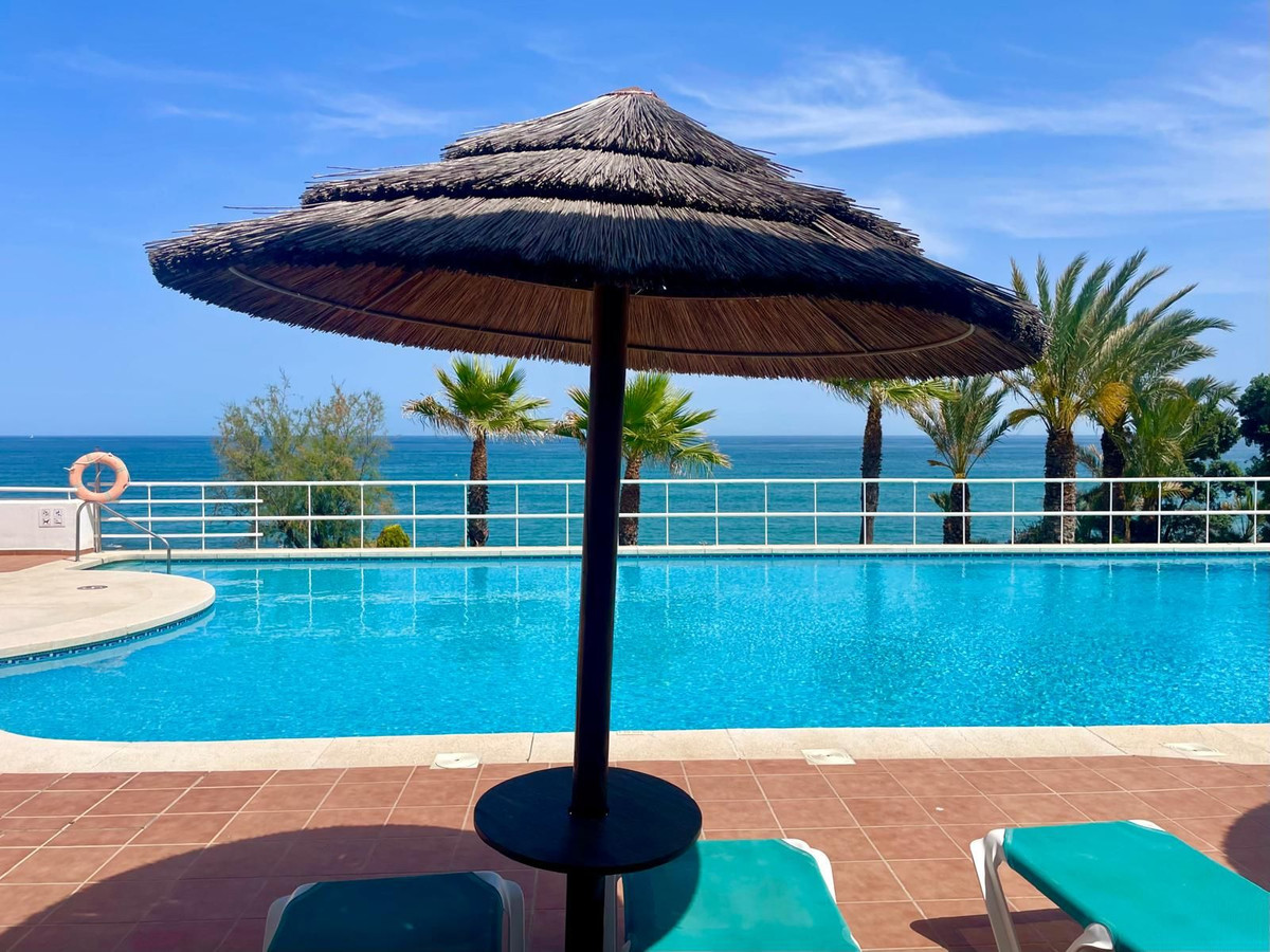 2 Bed Apartment for sale in Estepona Costa Del Sol, Málaga, Spain